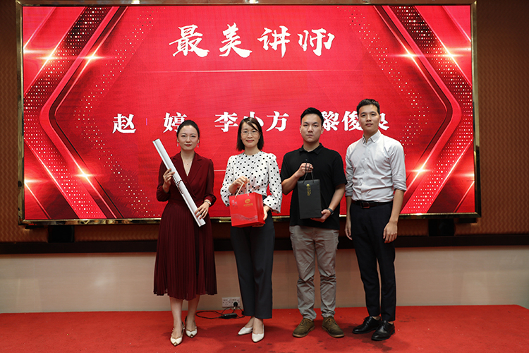 开云足球,开云足球(中国)
大学